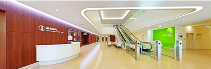 明るく、わかりやすい院内レイアウト